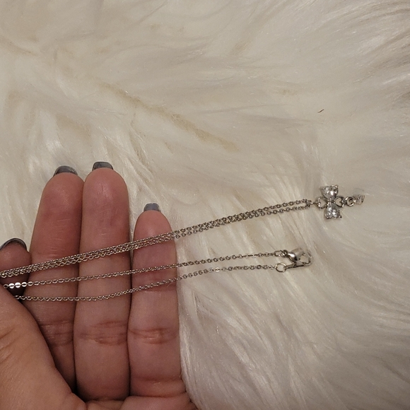 Bow necklace EUC - Picture 3 of 3